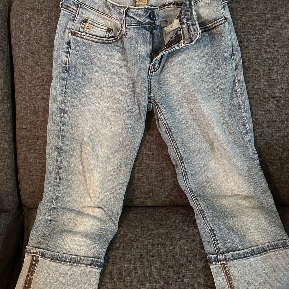 Refuge Cropped Jeans.